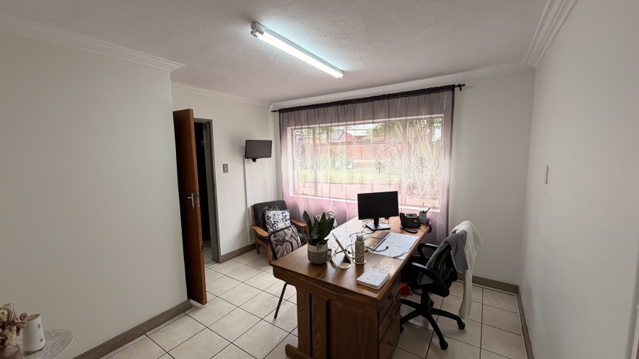 To Let Commercial Property for Rent in Brits North West